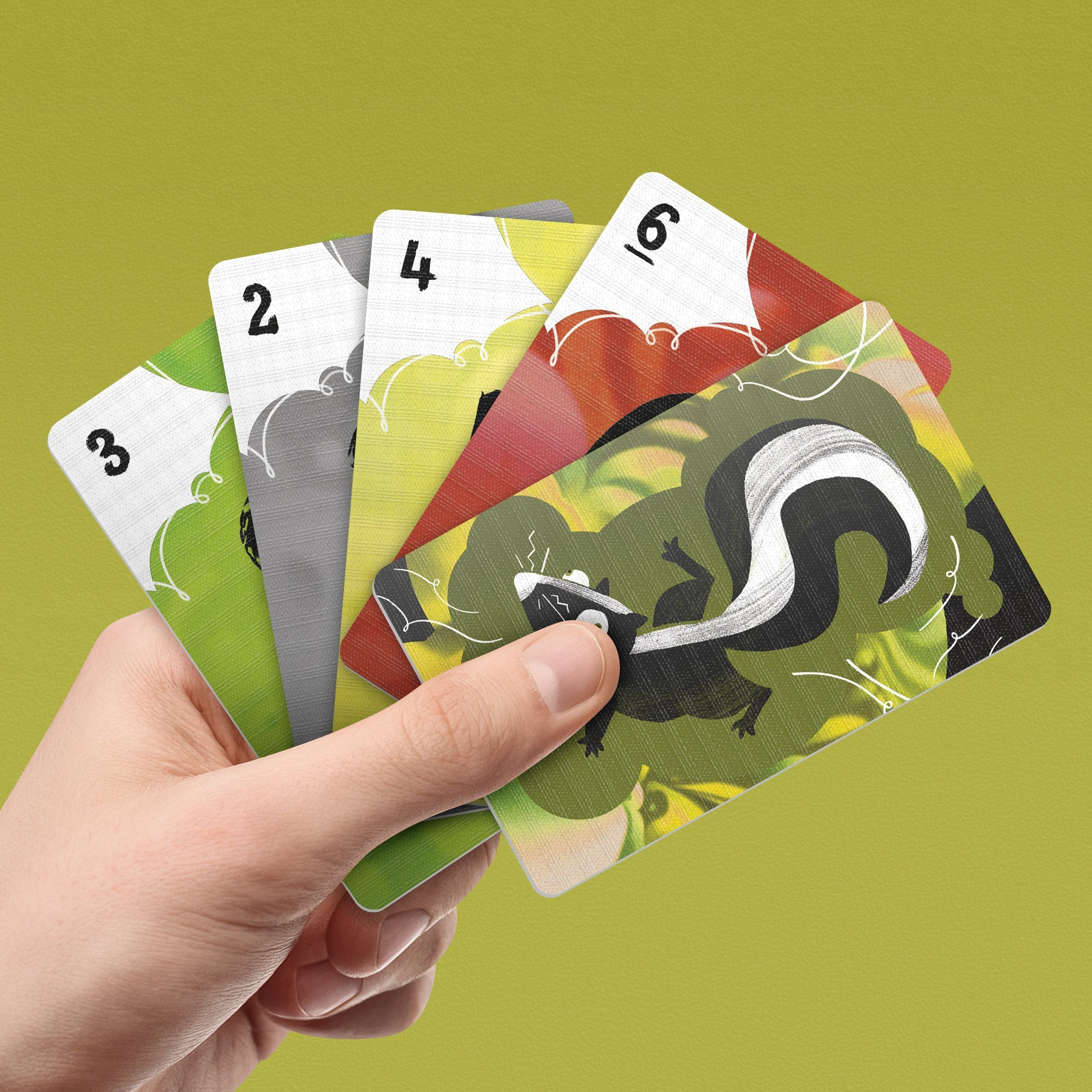 Dump the Skunk! Family Card Game